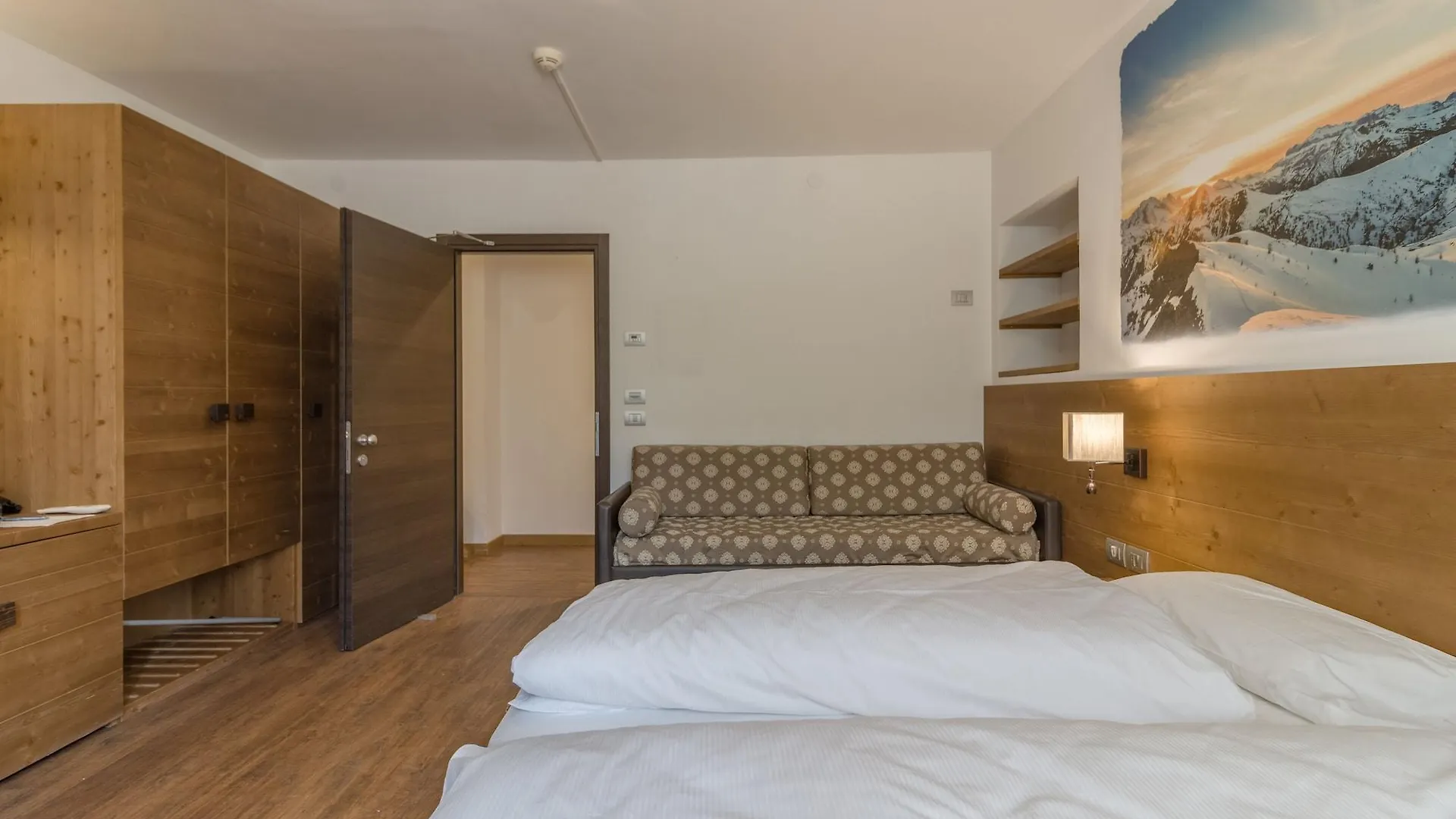 Hotel Villa Argentina Cortina d'Ampezzo 3*,